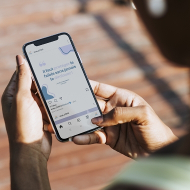 Compte Instagram ACAP 22 sur un téléphone